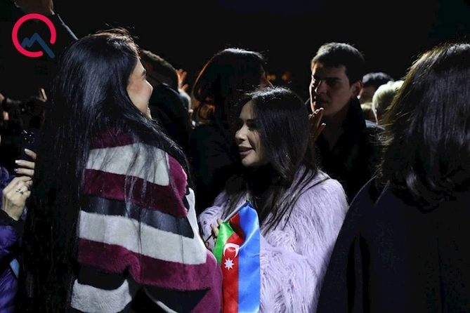 Məşhurların qələbə sevinci... — FOTOLAR