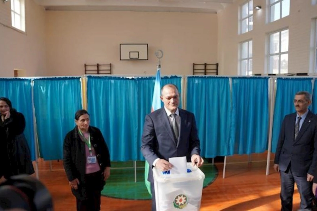 Razi Nurullayev səs verdi — FOTO
