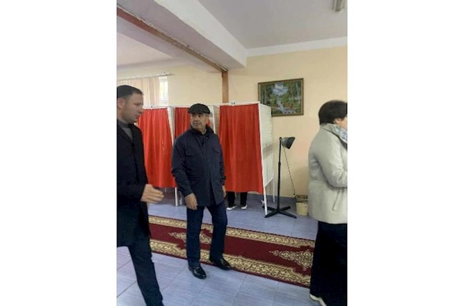 Zakir Həsənov səs verdi — FOTO