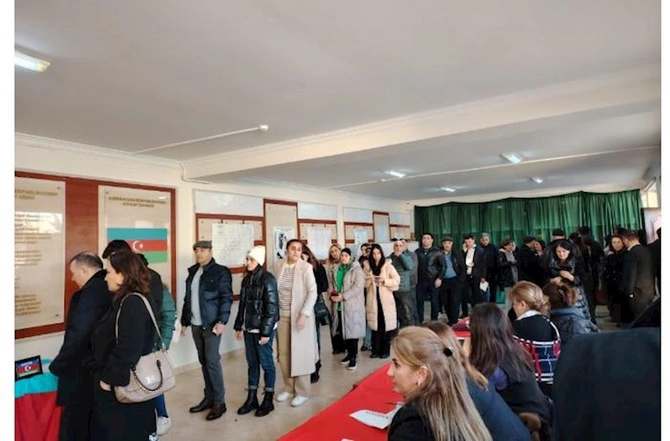 QHT və vətəndaş cəmiyyətinin nümayəndələri də seçkini izləyir — FOTOLAR