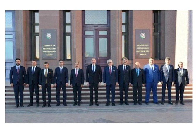 Pezident Şamil Ayrımı qəbul etdi — FOTO (YENİLƏNİB)