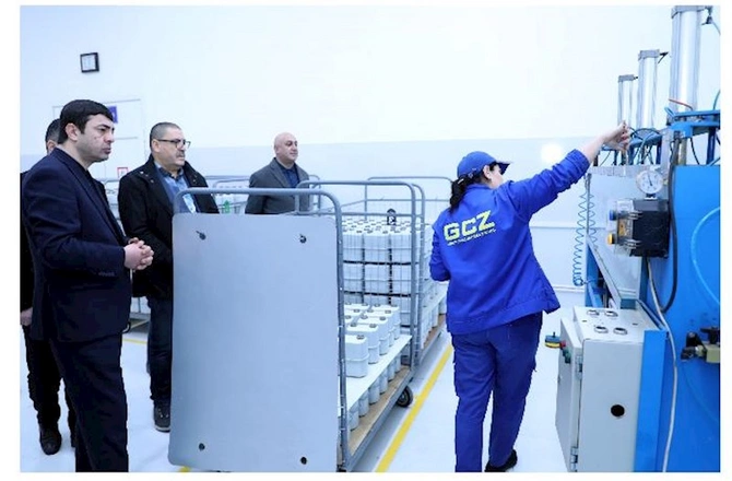 Azəriqaz İB yanında İctimai Şura sədri və üzvləri Gəncə Cihazqayırma Zavodunda — FOTOLAR