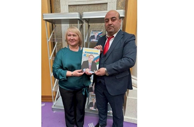 Minskdə “Heydər Əliyevin həyatının 100 anı” kitabının təqdimatı oldu — FOTOLAR Minskdə “Heydər Əliyevin həyatının 100 anı” kitabının təqdimatı oldu — FOTOLAR