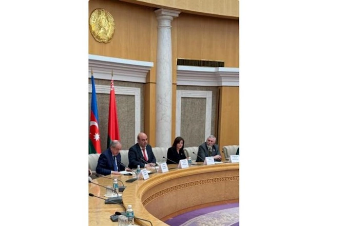 Minskdə “Heydər Əliyevin həyatının 100 anı” kitabının təqdimatı oldu — FOTOLAR Minskdə “Heydər Əliyevin həyatının 100 anı” kitabının təqdimatı oldu — FOTOLAR