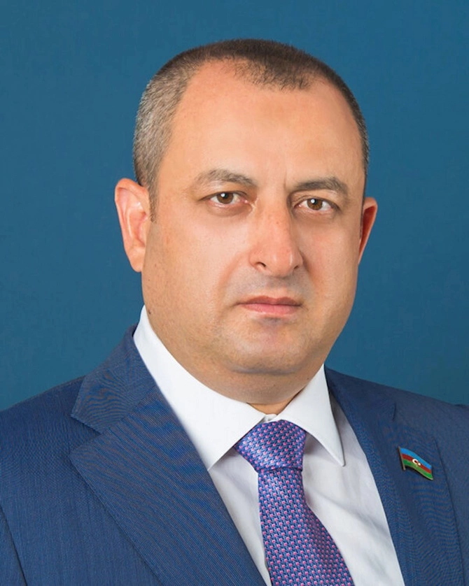 Adil Əliyev: “Füzulidəki Mərkəz Azərbaycan-Qazaxıstan münasibətlərinin simvoludur” Adil Əliyev: “Füzulidəki Mərkəz Azərbaycan-Qazaxıstan münasibətlərinin simvoludur”