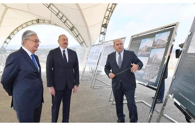 Tokayev Füzuli şəhərinin Baş planı ilə tanış oldu — FOTOLAR (YENİLƏNİB)