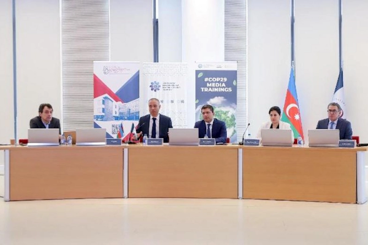 “Dayanıqlı inkişaf və iqlim dəyişikliyi media prespektivində” mövzusunda ilk təlim keçirildi — FOTOLAR