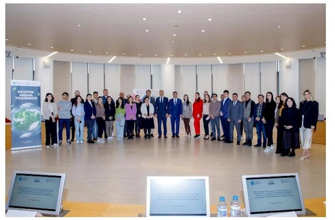 “Dayanıqlı inkişaf və iqlim dəyişikliyi media prespektivində” mövzusunda ilk təlim keçirildi — FOTOLAR