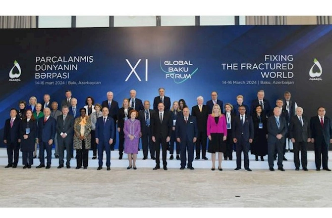 Prezident XI Qlobal Bakı Forumunda iştirak etdi — FOTOLAR (YENİLƏNİB)