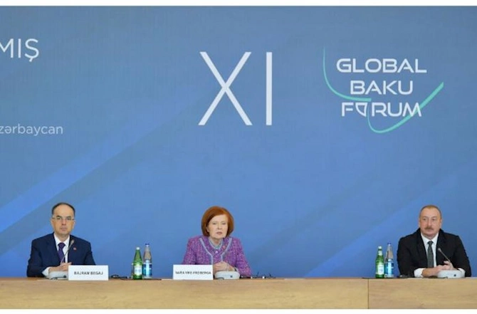 Prezident XI Qlobal Bakı Forumunda iştirak etdi — FOTOLAR (YENİLƏNİB)