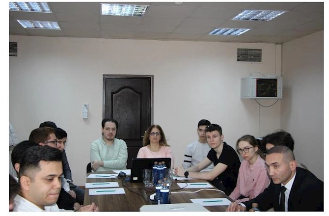 Əqli Mülkiyyət Agentliyində gənc ixtiraçılarla görüş keçirildi — FOTOLAR