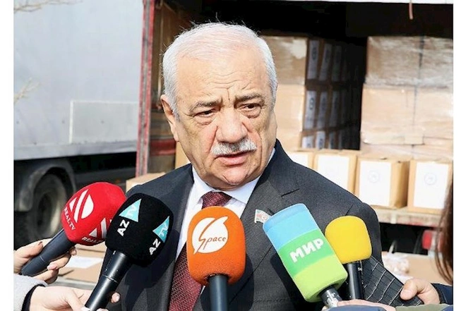 AHİK 4200 ailəyə bayram sovqatı göndərdi — FOTOLAR