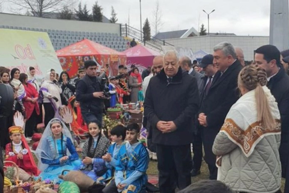 Millət vəkili və icra başçısı kənd sakinləri ilə görüşdü — FOTOLAR