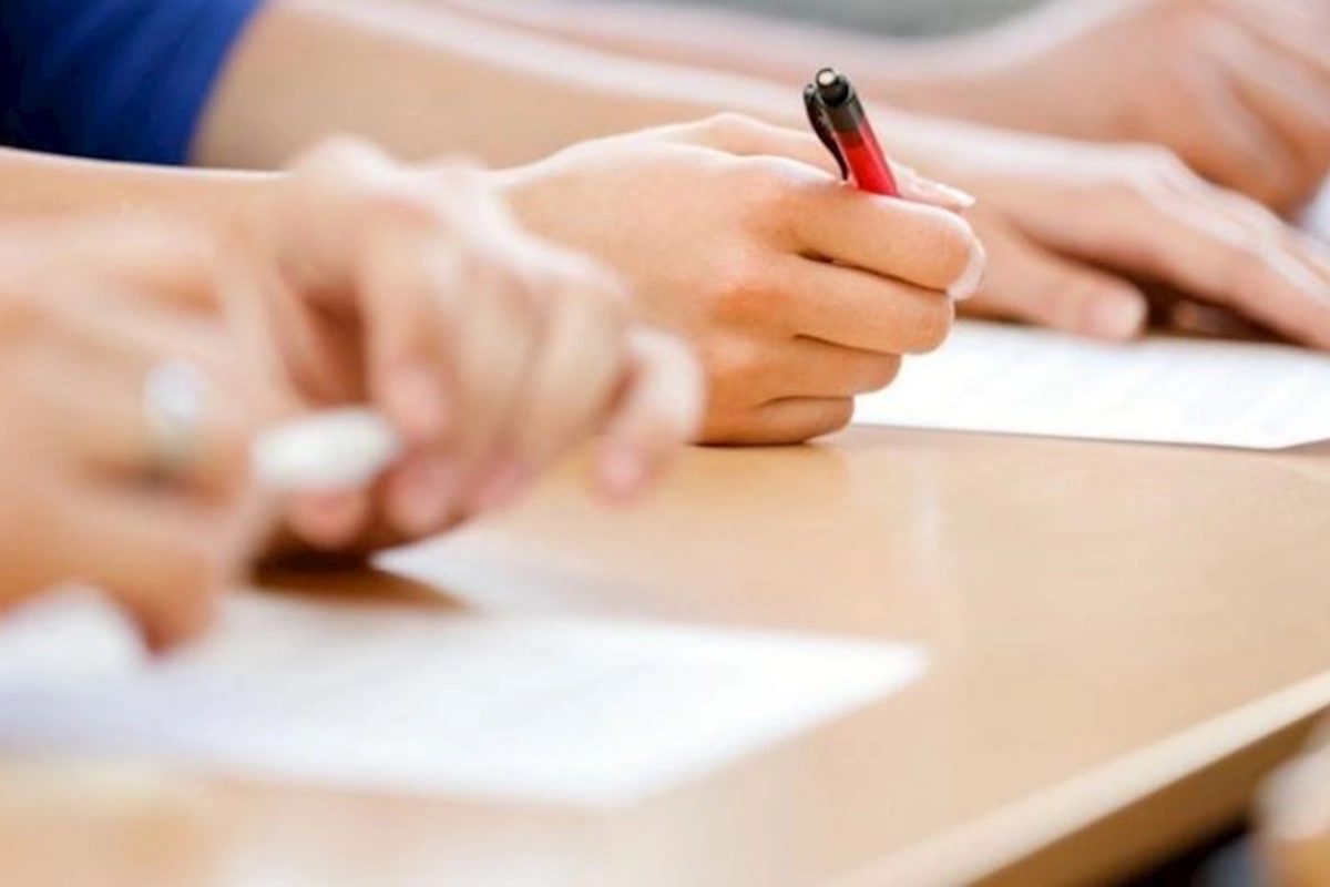Dövlət qulluğu vəzifələri üzrə test imtahanları keçirilib — YENİLƏNİB