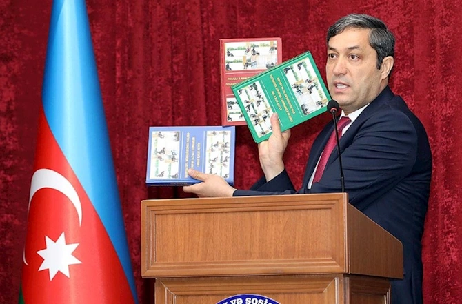 “İnformasiya müharibəsində qələbə-Müzəffər Ali Baş Komandan cənab İlham Əliyev” adlı kitabın təqdimatı — FOTOLAR “İnformasiya müharibəsində qələbə-Müzəffər Ali Baş Komandan cənab İlham Əliyev” adlı kitabın təqdimatı — FOTOLAR