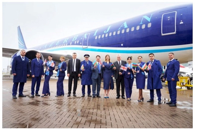 AZAL Londonun daha bir hava limanına uçuşlara başladı — FOTO AZAL Londonun daha bir hava limanına uçuşlara başladı — FOTO