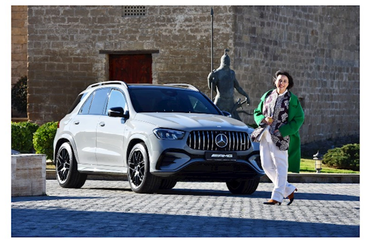 Yenilənmiş Mercedes-AMG GLE avtomobilinin eleqant FOTOSESSİYASI