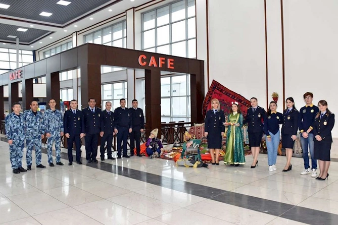 Sədərək gömrük postunda Novruz bayramı münasibətilə tədbir təşkil olunub — FOTOLAR Sədərək gömrük postunda Novruz bayramı münasibətilə tədbir təşkil olunub — FOTOLAR