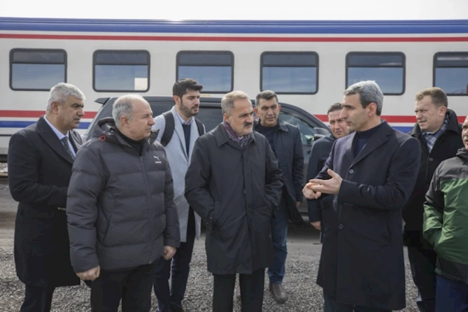 Modernləşdirilən Bakı-Tbilisi-Qars dəmir yolu xətti yekunlaşır — FOTOLAR