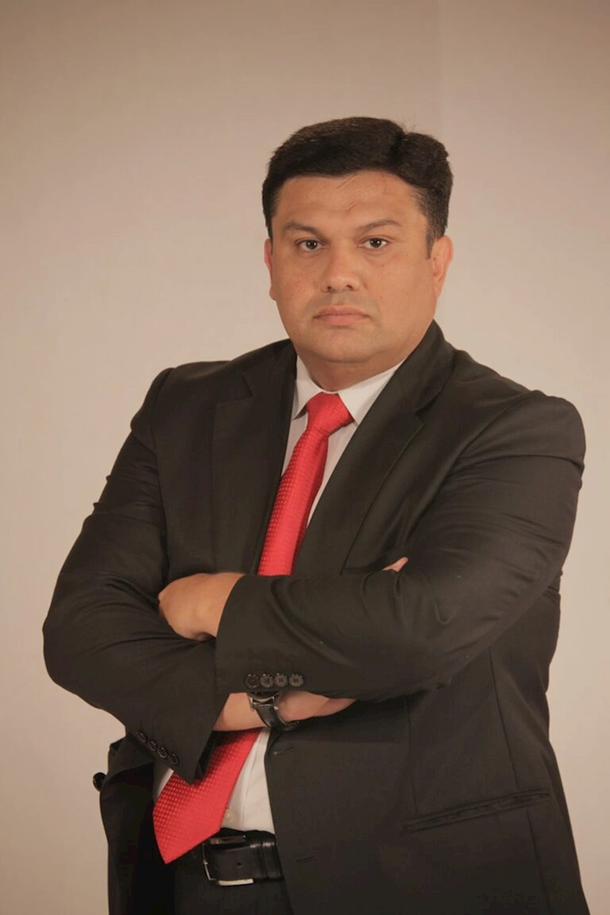 Komitə sədri tanınmış jurnalisti təbrik etdi — FOTOLAR Komitə sədri tanınmış jurnalisti təbrik etdi — FOTOLAR