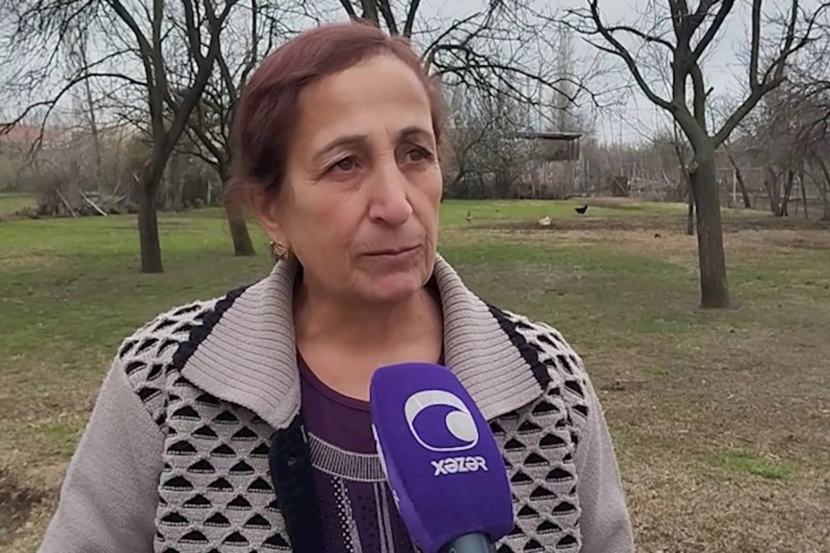 Müəllimin xəbəri olmadan maaş kartından pul çıxarılıb — VİDEO