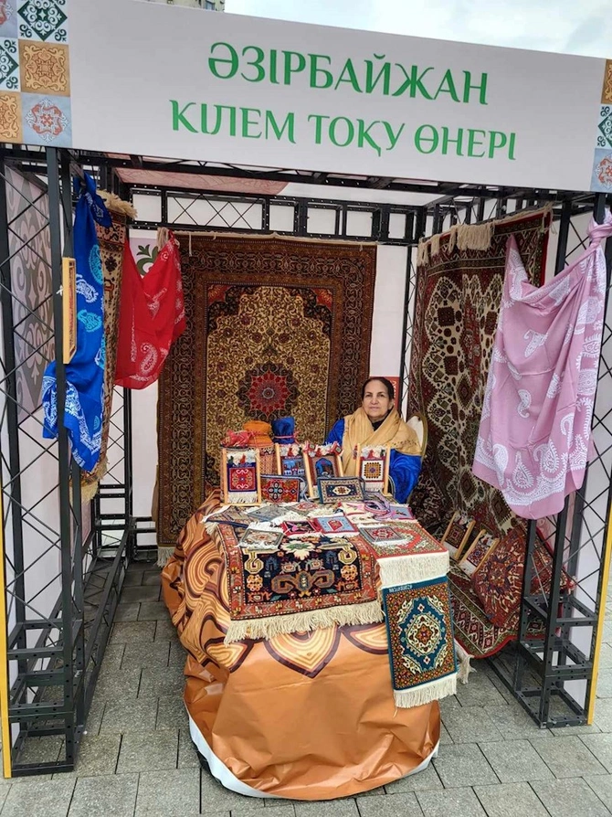 Xalçalarımız Qazaxıstanda Novruz festivalında — Tokayev də iştirak edib