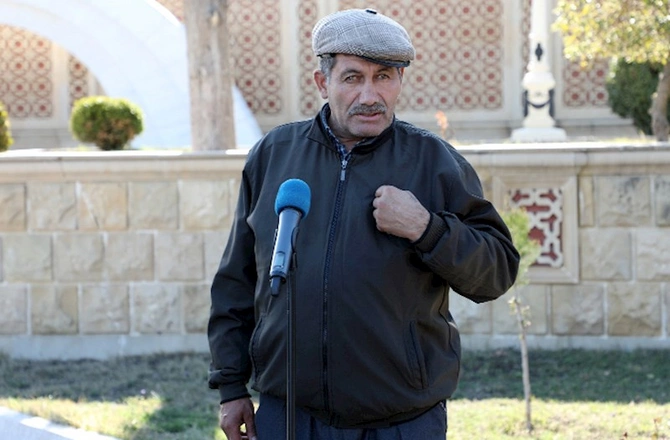 Sahibkarlarla sakinlərin eynilik təşkil edən müraciətləri Açıq mikrofonda — FOTO