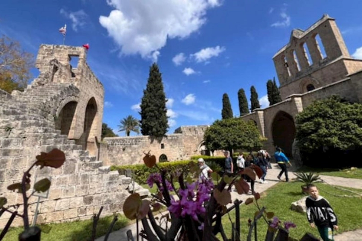 Dörd fəsil dəniz mövsümü olan şimal adası — REPORTAJ (FOTO)