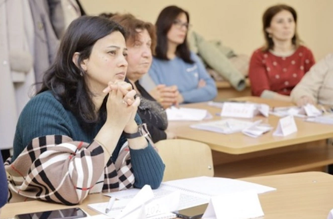 Orta ümumtəhsil müəssisələrinin müəllimləri üçün təşkil edilən inklüziv təhsil təlimləri başa çatdı — FOTOLAR
