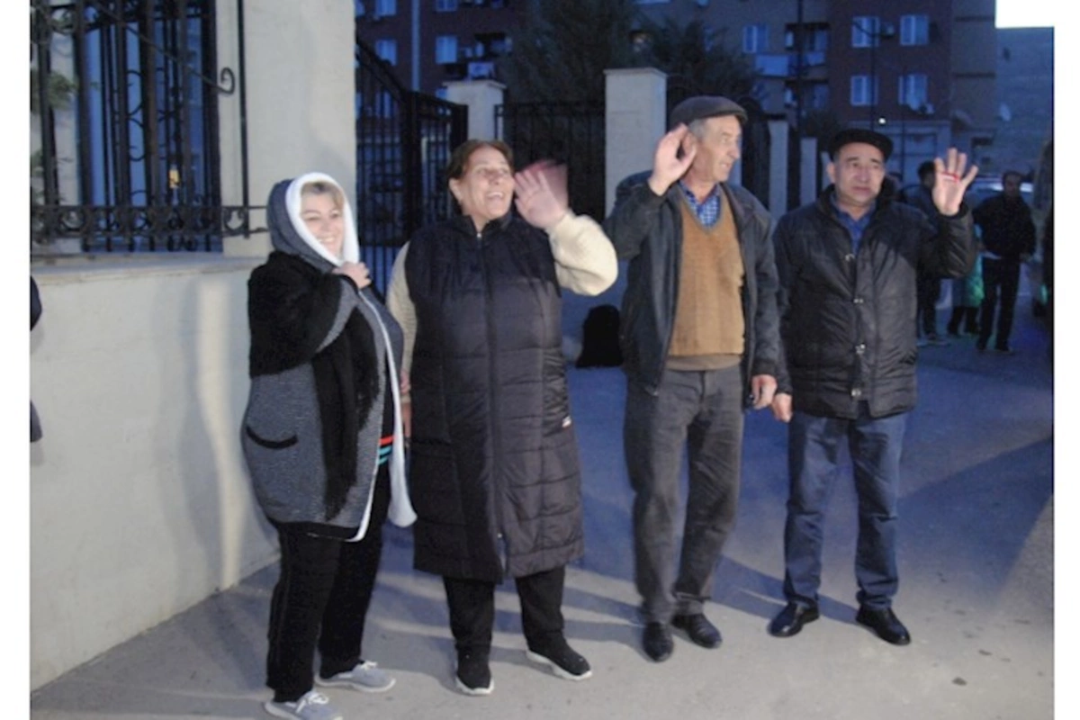 Daha 35 ailə Füzuliyə yola salındı
