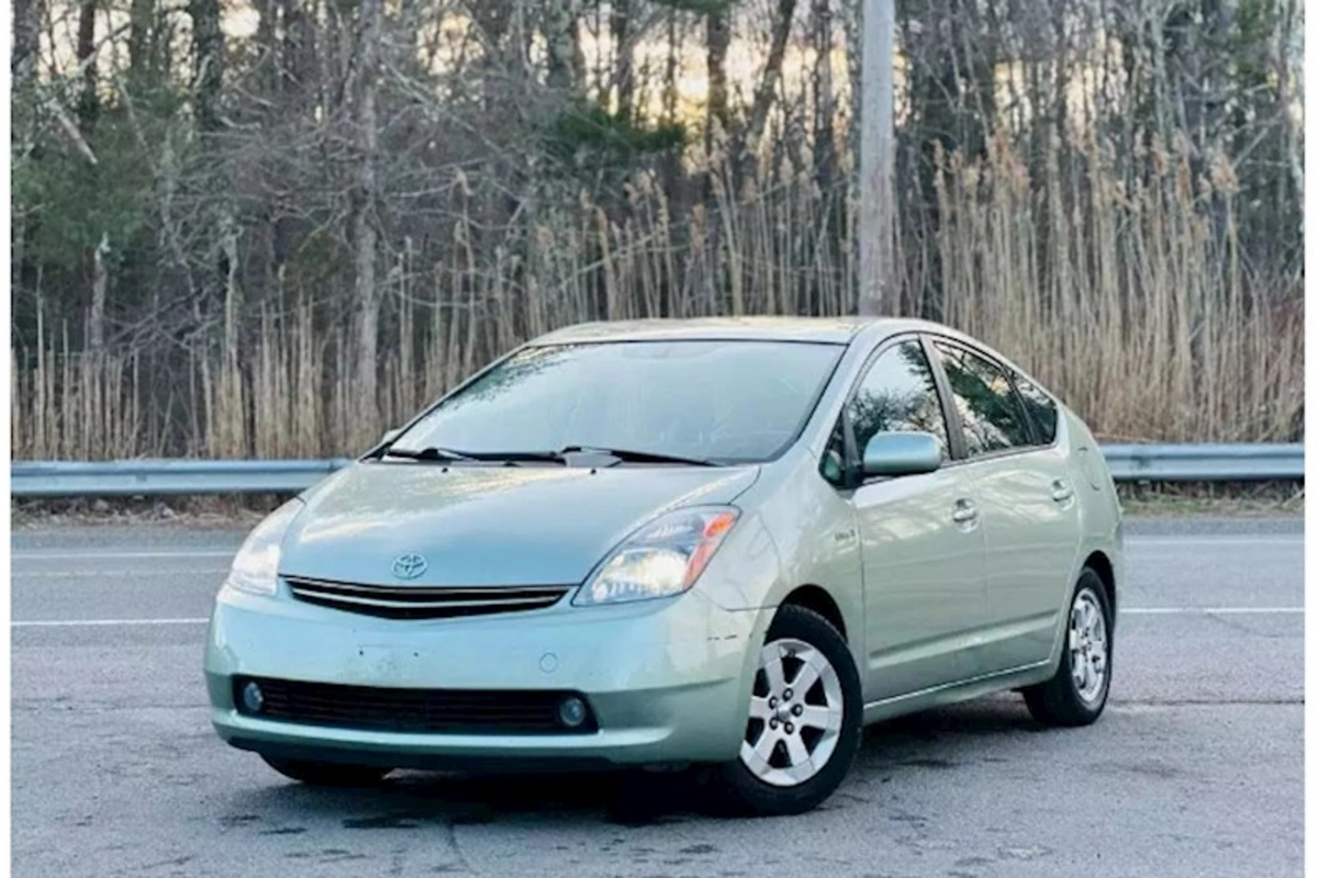 Satışa çıxarılan “Prius”ların sayı bir gecədə 3 dəfə ARTDI