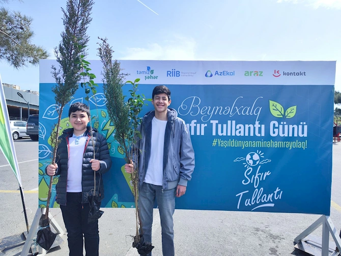 “Beynəlxalq Sıfır Tullantı Günü” ilə əlaqədar “Tullantıları hədiyyələrə dəyiş” festivalı keçirilib — FOTO