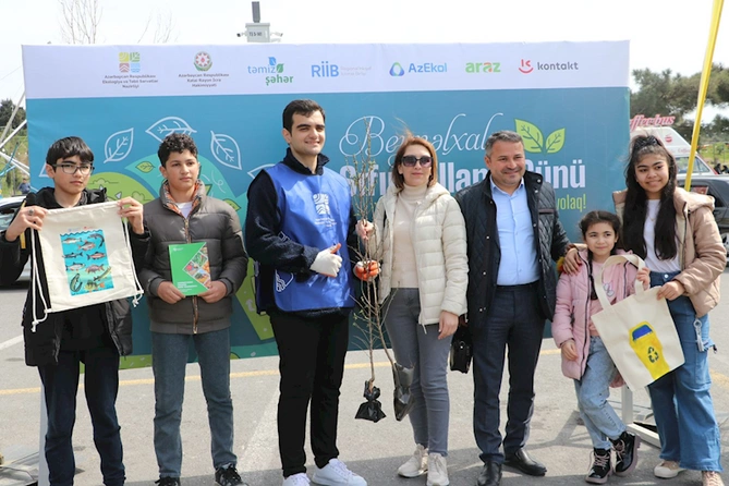 “Beynəlxalq Sıfır Tullantı Günü” ilə əlaqədar “Tullantıları hədiyyələrə dəyiş” festivalı keçirilib — FOTO