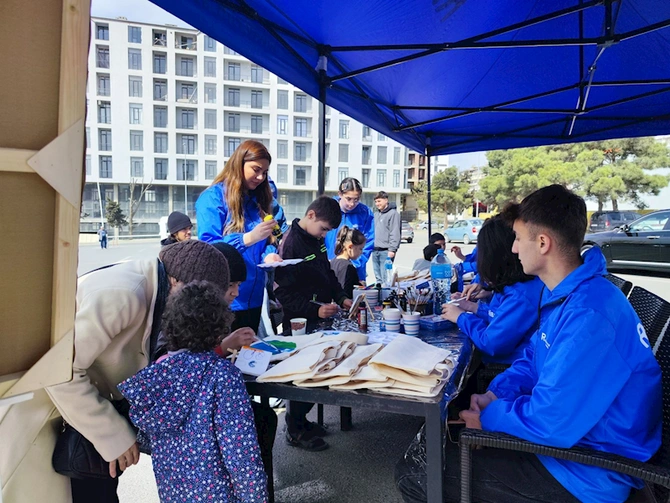 “Beynəlxalq Sıfır Tullantı Günü” ilə əlaqədar “Tullantıları hədiyyələrə dəyiş” festivalı keçirilib — FOTO