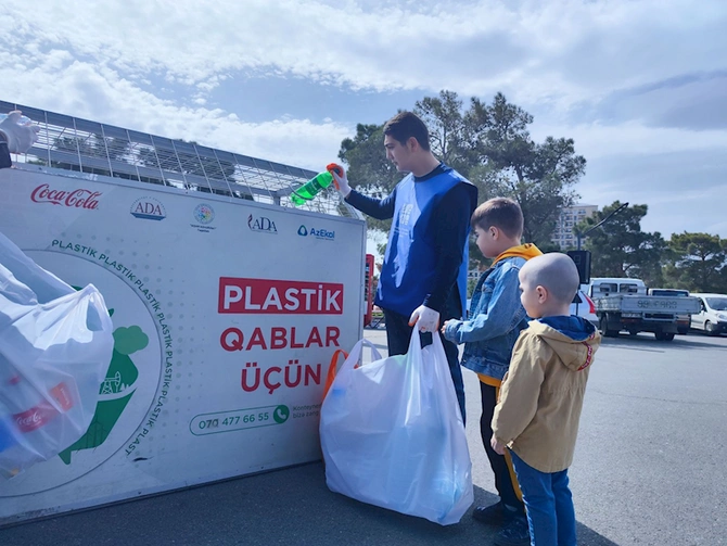 “Beynəlxalq Sıfır Tullantı Günü” ilə əlaqədar “Tullantıları hədiyyələrə dəyiş” festivalı keçirilib — FOTO