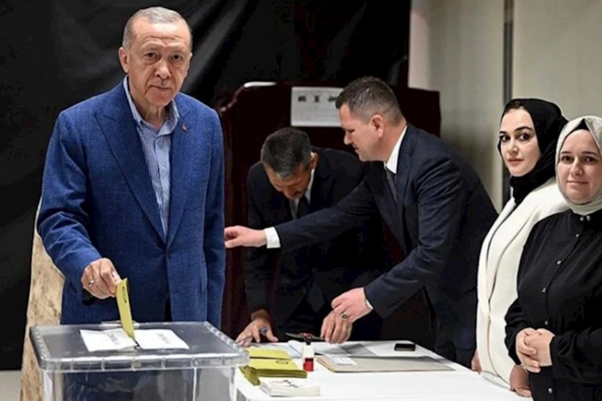 Ərdoğan bələdiyyə seçkilərində səs verib