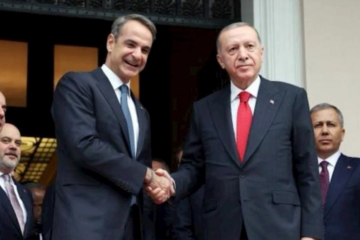 Ərdoğan Miçotakisi TƏBRİK ETDİ