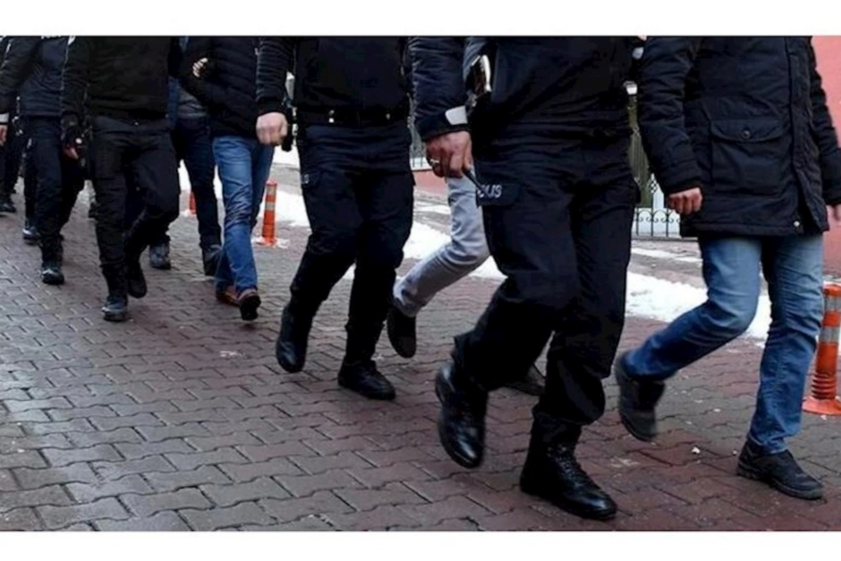 Türkiyə polisi əməliyyat keçirdi — Aralarında azərbaycanlı da olan 29 nəfər saxlanıldı