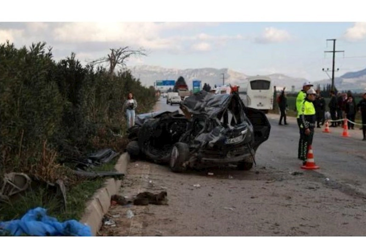 Yol qəzası: 2 ölü, 14 yaralı
