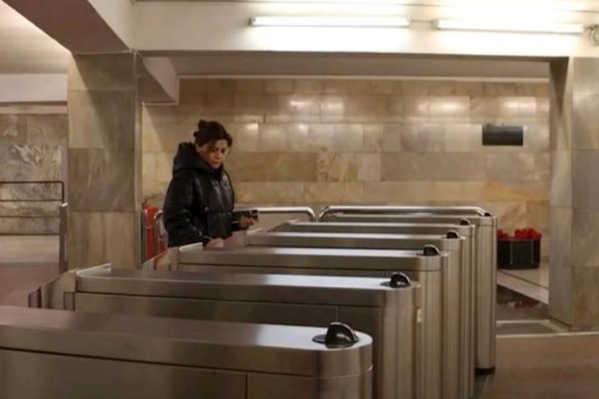 “Ginnesin rekordlar kitabı”na düşmüş metro stansiyasından — VİDEOREPORTAJ
