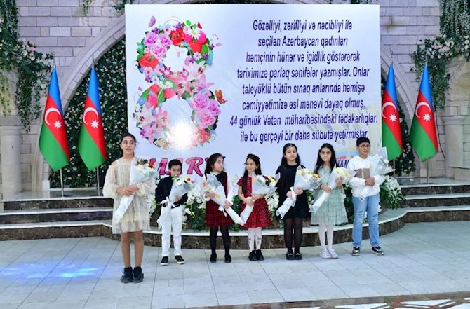 Abşeronda şəhid ailələrinin xanım üzvləri üçün bayram tədbiri keçirildi — FOTOLAR Abşeronda şəhid ailələrinin xanım üzvləri üçün bayram tədbiri keçirildi — FOTOLAR