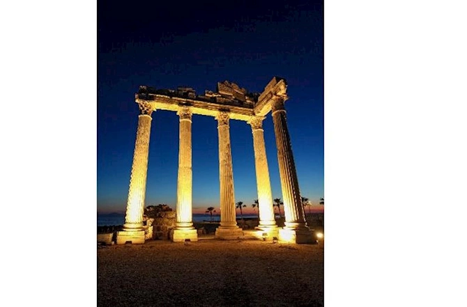 Türkiyə zəngin avropalı səyahətçilər üçün mədəniyyət mərkəzinə çevrilib