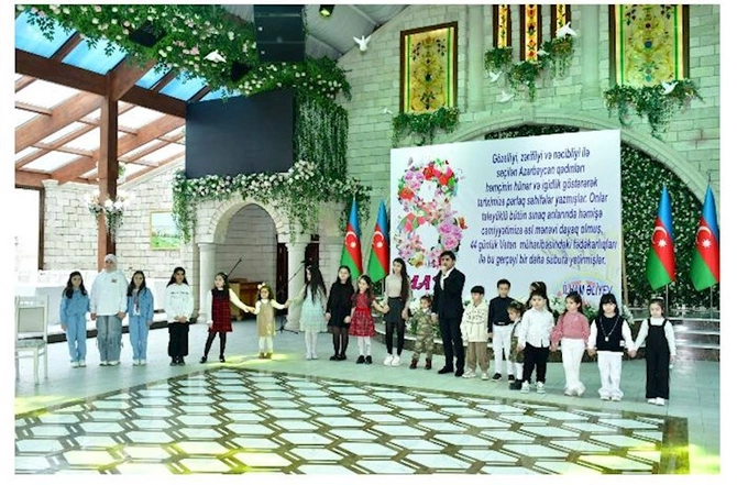 Abşeronda şəhid ailələrinin xanım üzvləri üçün bayram tədbiri keçirildi — FOTOLAR Abşeronda şəhid ailələrinin xanım üzvləri üçün bayram tədbiri keçirildi — FOTOLAR