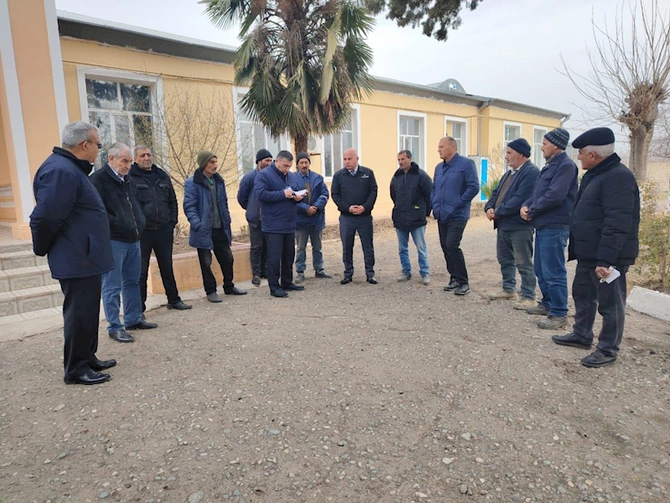 Açıq mikrofonda Arayatılı kəndinin sakinlərinin problemləri dinlənildi — FOTO