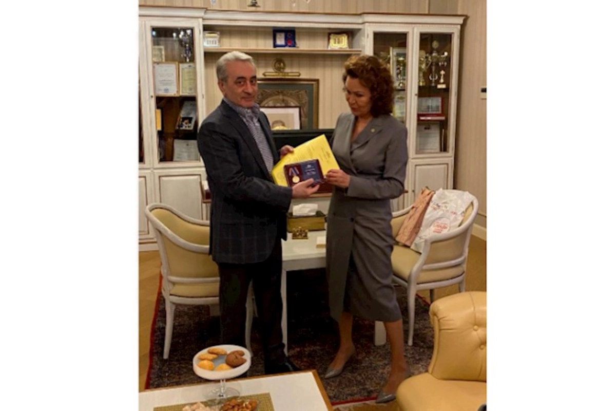 Professor İlham Rəhimov yeni mükafat aldı — FOTO