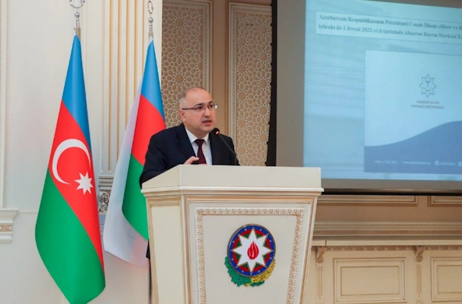 “Üz-çənə və baş-boyun patologiyalarına müasir yanaşma” adlı elmi-nəzəri konfrans keçirildi — FOTOLAR “Üz-çənə və baş-boyun patologiyalarına müasir yanaşma” adlı elmi-nəzəri konfrans keçirildi — FOTOLAR