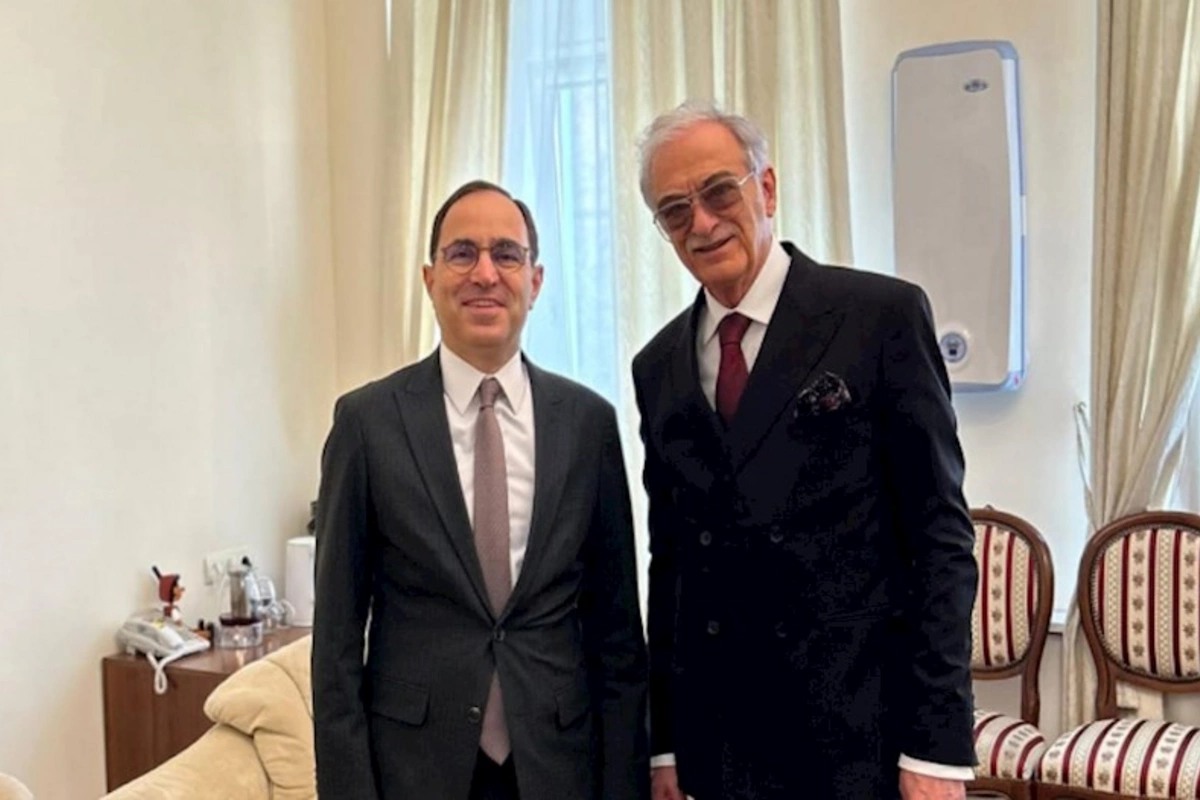 Polad Bülbüloğlu türk həmkarı ilə görüşdü