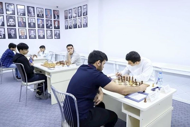 Kişi şahmatçılar arasında Azərbaycan çempionatına start verilib — FOTOLAR Kişi şahmatçılar arasında Azərbaycan çempionatına start verilib — FOTOLAR