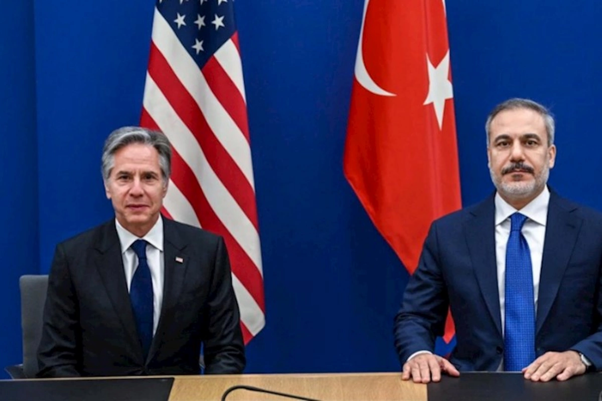 Fidan Blinkenlə Yaxın Şərqi müzakirə edib