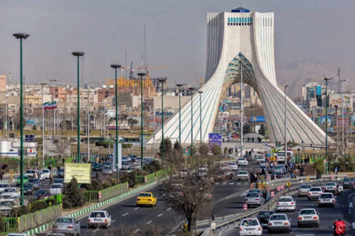İran Tehran üzərində hava məkanını bağlayıb